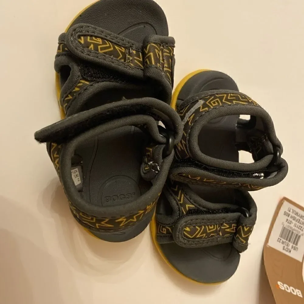 Bogs whitefish 80’s sandal infant boys Dark gray